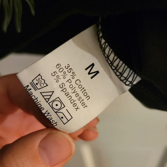 SHEIN Celestial Crop Top (M) - Picture 3 of 4